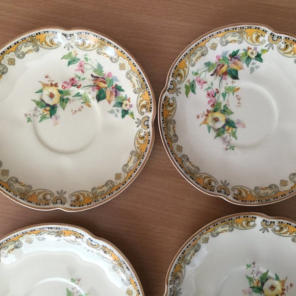 Set of 4 Johnson Brothers saucer plates Victorian - Picture 2 of 7
